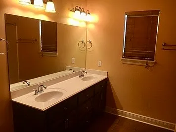 104 W Tyler Ln — Photo 10