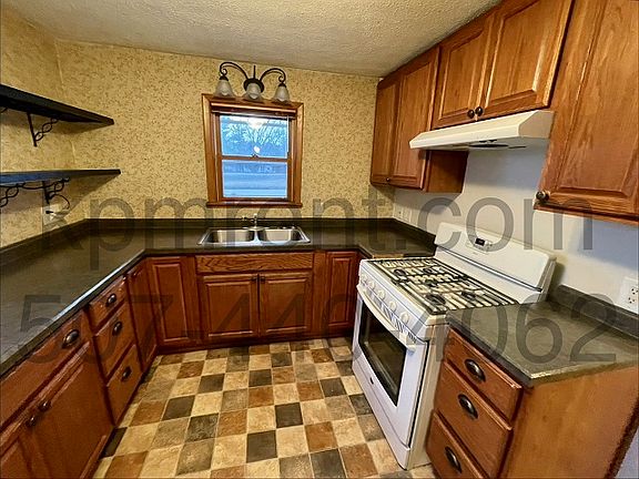 5th image of 502 Chestnut St
