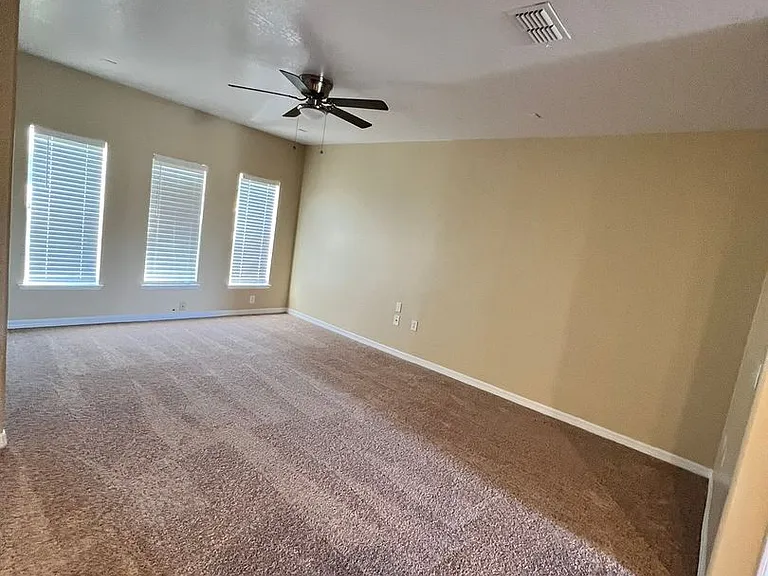 2202 Seven Oaks Dr — Photo 13