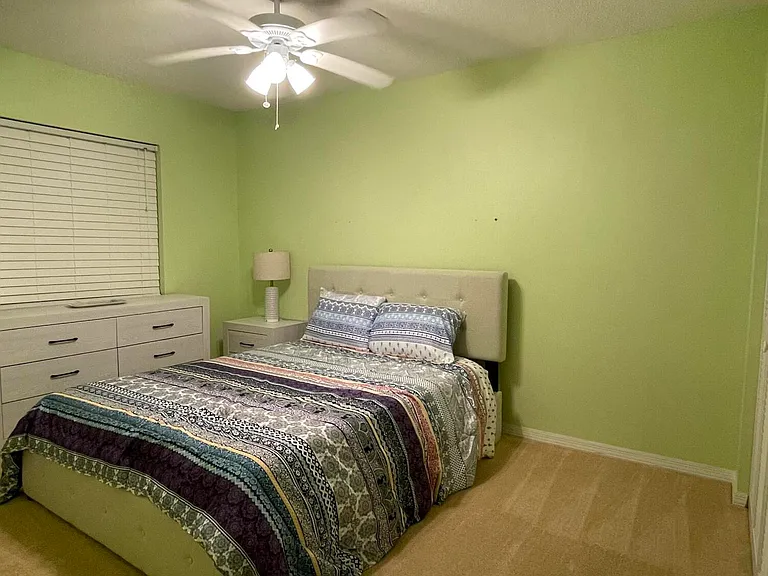 1210 SE Parkview Pl #E3 — Photo 12