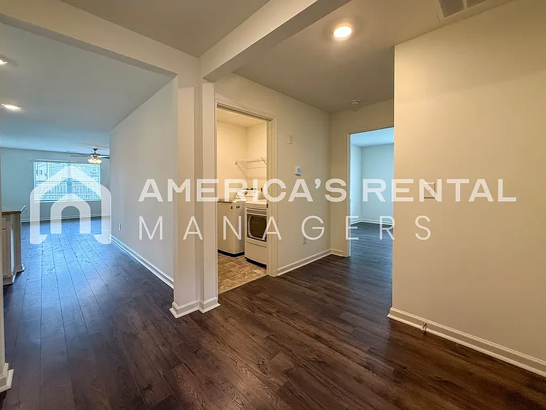 17917 April Leigh Cir — Photo 8