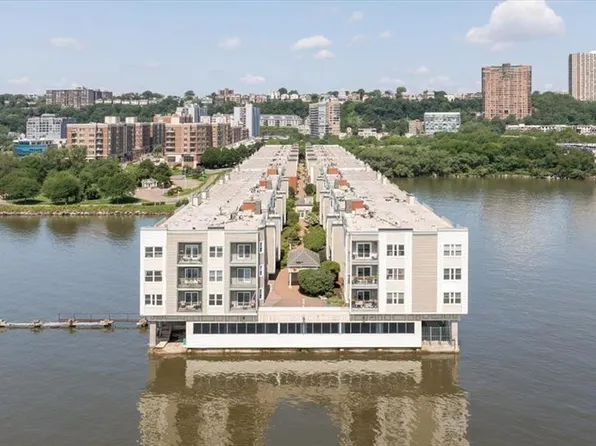 217 The Promenade, Edgewater, NJ 07020