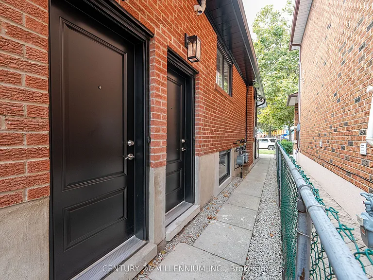 31 Mariposa Ave #C — Photo 2