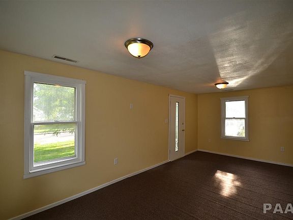 4th image of 1107 E Moneta Ave