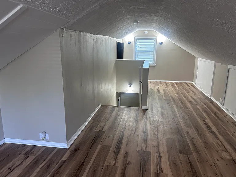 5305 Charloe St — Photo 17