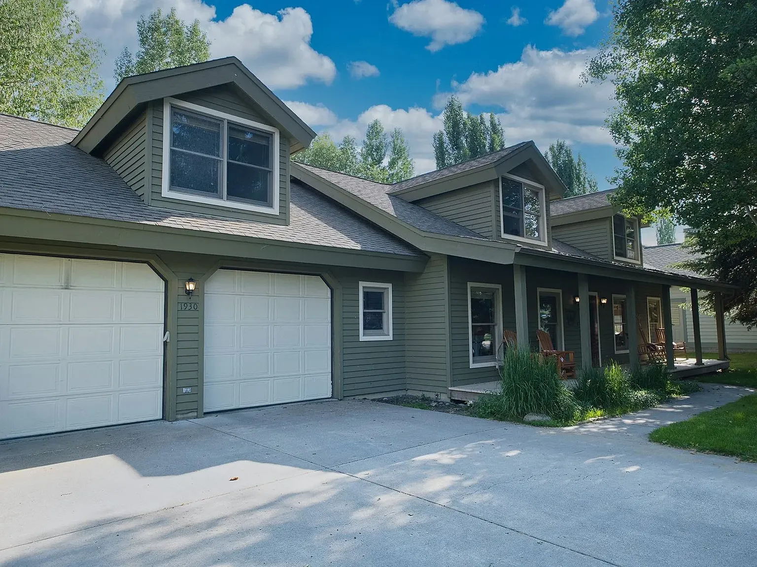 3 bed, 3.5 bath, 2944 sqft, $8,000 — Photo 2