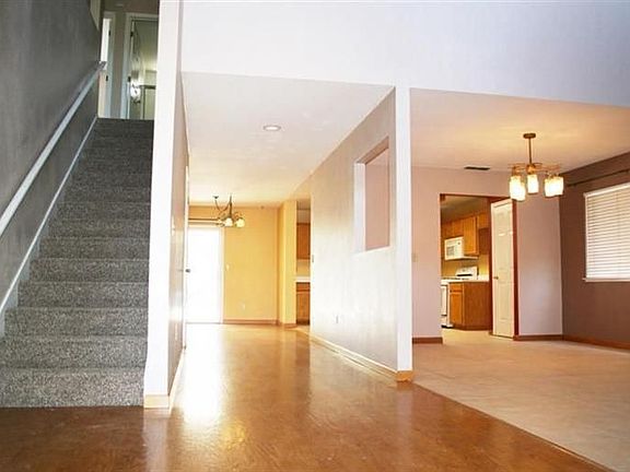 2nd image of 1648 Chelsea Pl