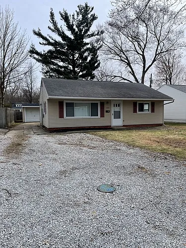 1747 Benjamin Rd Photo 1