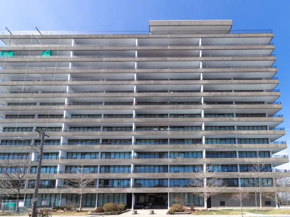 370 Dominion Ave #1104, Ottawa, ON K2A 3X4