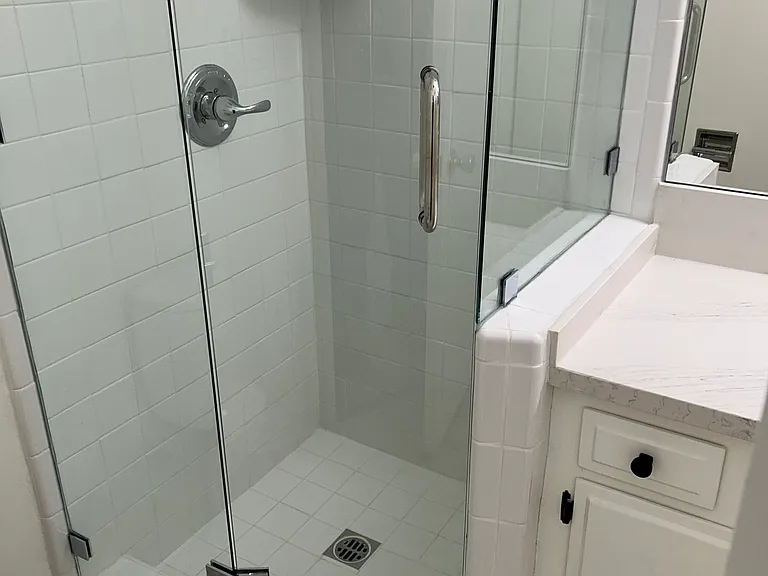 347 N Oakhurst Dr #5 — Photo 3