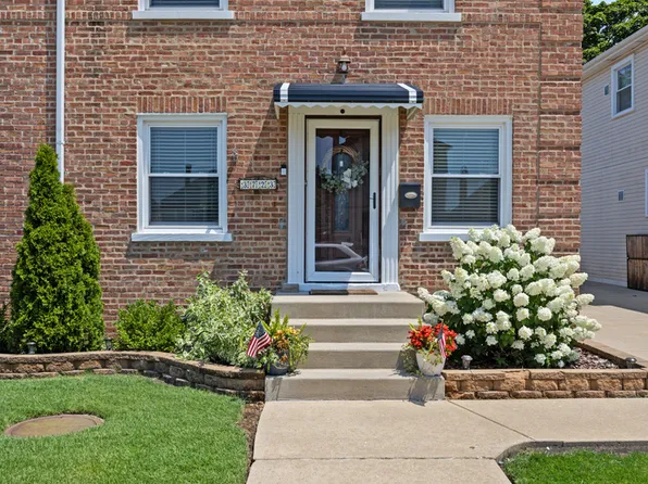3723 N Pacific Ave, Chicago, IL 60634