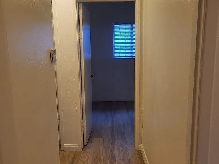 2315 W Compton Blvd #B — Photo 6