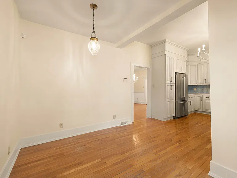 406 N Main St — Photo 11