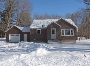 304 N McKenzie St, Gillett, WI 54124