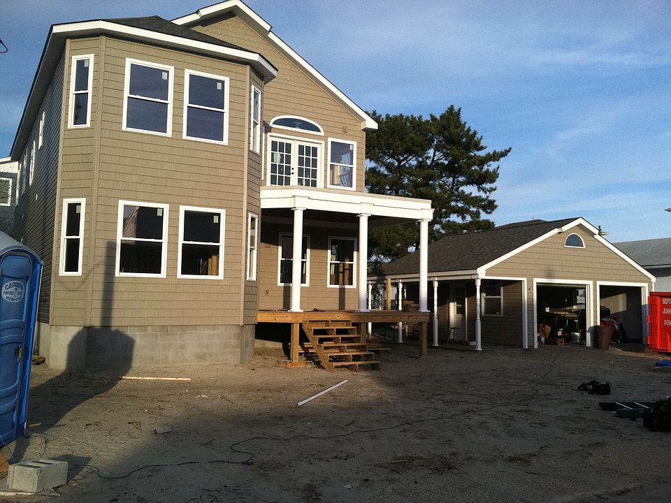 2nd image of 305 15th St S
