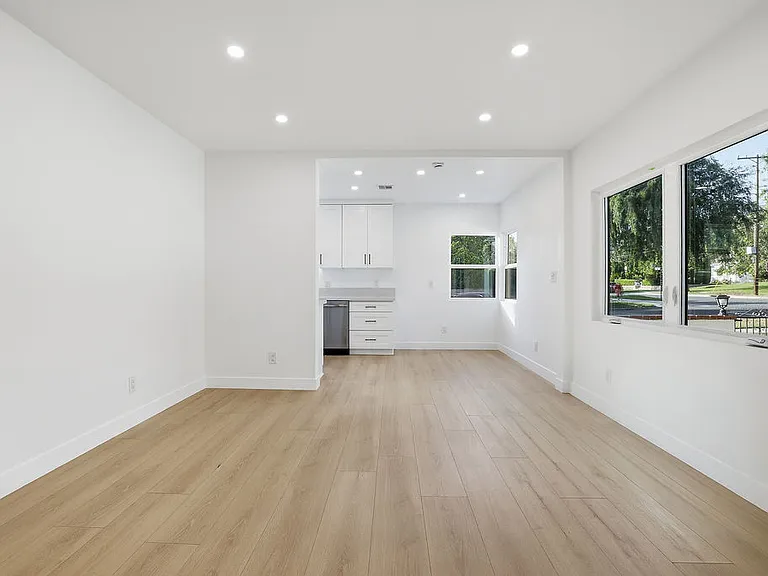 1722 Bel Aire Dr — Photo 10