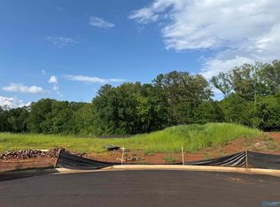 8 Tumbleweed Dr, Guntersville, AL 35976