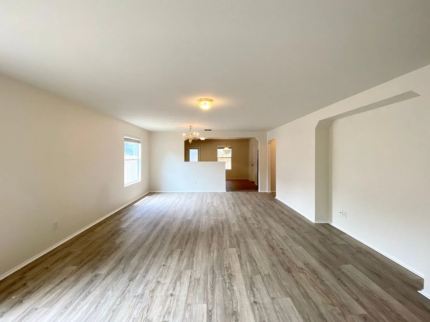 Welcome home to 16511 Caballo Valley! — Photo 4