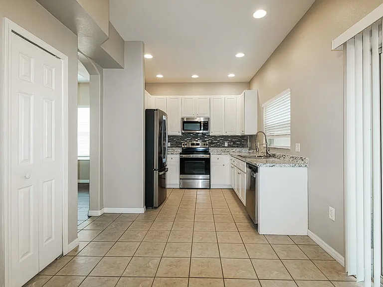 3810 Braemere Dr — Photo 8