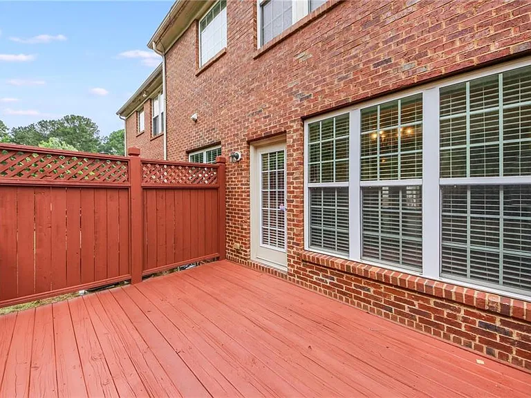 2776 Loftview Sq — Photo 34