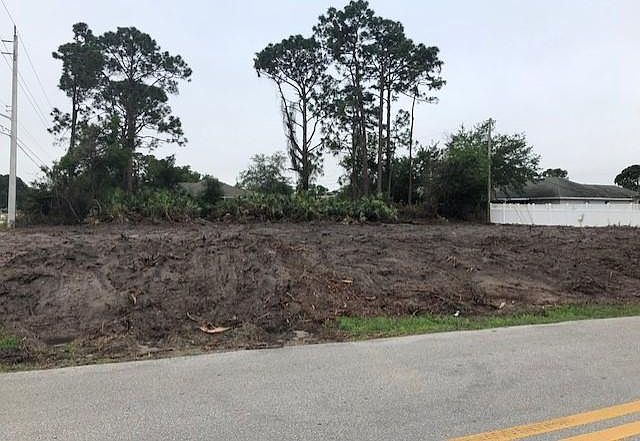 1st image of 3174 SW Savona Blvd