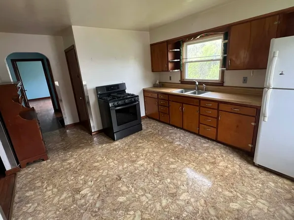 96 Darnell Rd, Huntington, WV 25705