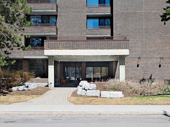 3rd image of 71 Somerset St W #1602