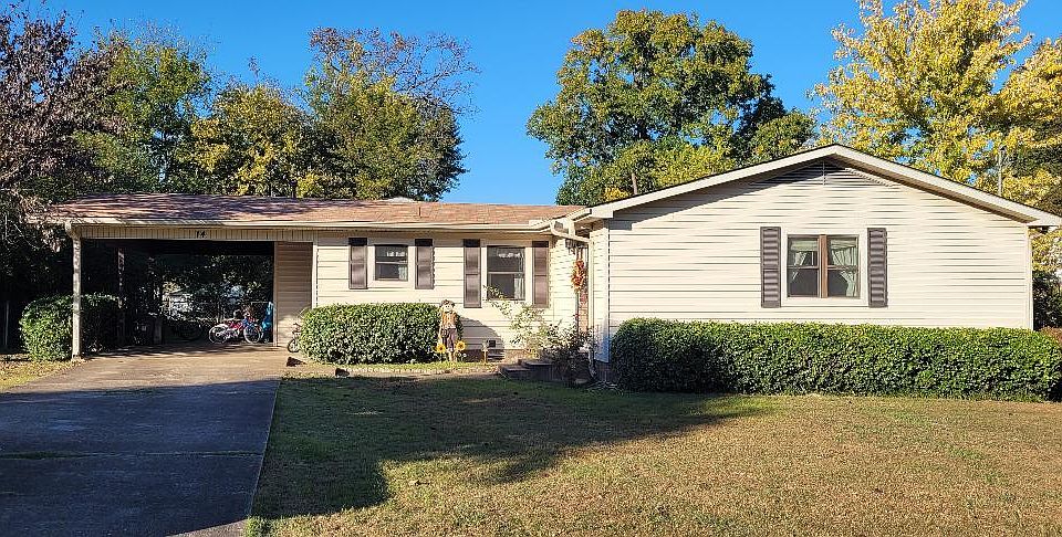 1st image of 14 Thompson Dr