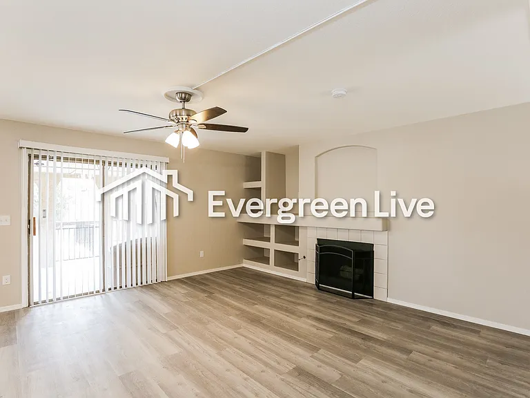 10422 W Oregon Ave — Photo 11
