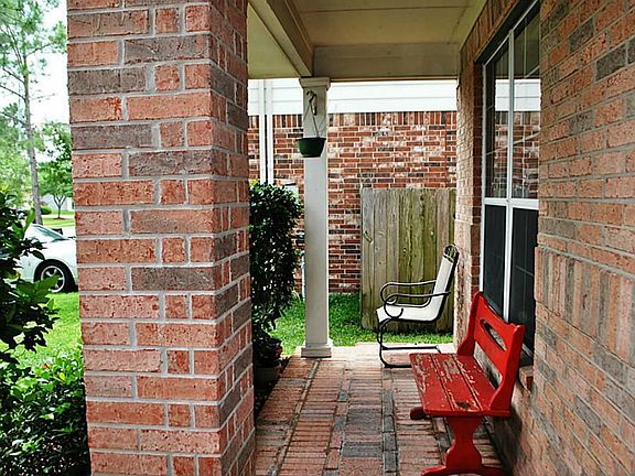 *Enjoy this covered front porch*
