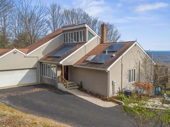 46 Mountain Road, Bloomingburg, NY 12721