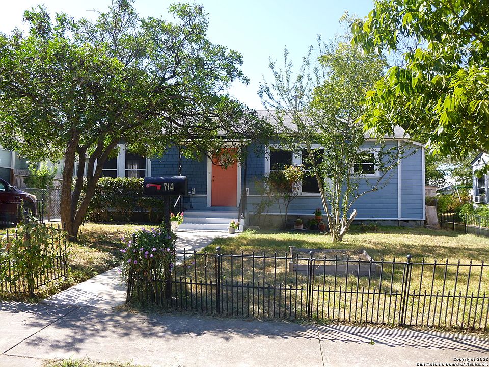 1st image of 714 WESTWOOD DR