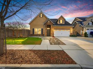 3725 W Clinton Ave, Visalia, CA 93291