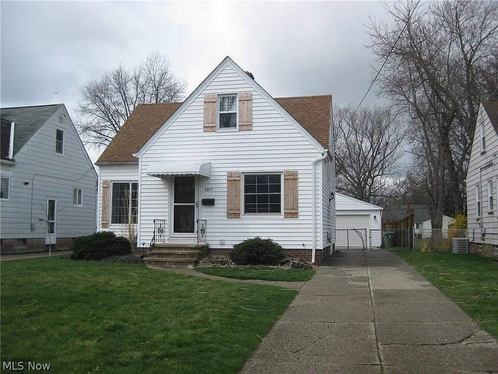 6844 Orchard Blvd photo 1
