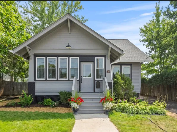 515 E Main St, Barrington, IL 60010