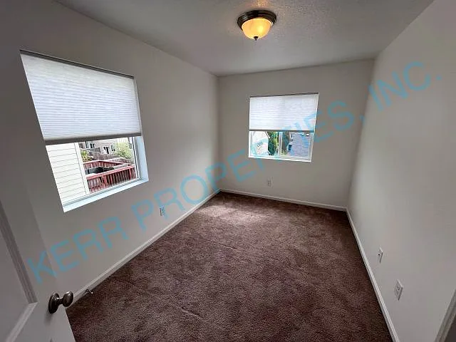 12996 SE 155th Ave — Photo 17