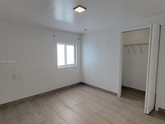 3rd image of 14200 NE 15th Ave #B
