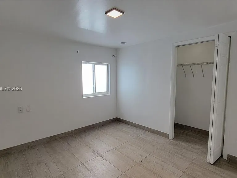 14200 NE 15th Ave #B — Photo 3