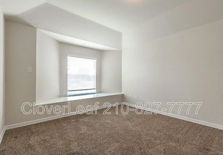 6126 Lowrie — Photo 37