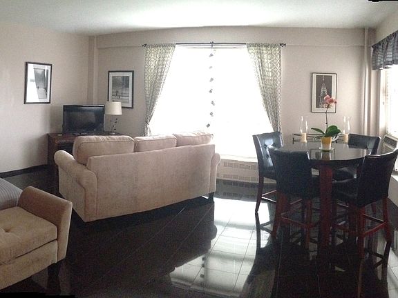 2nd image of 70 La Salle St APT 15E