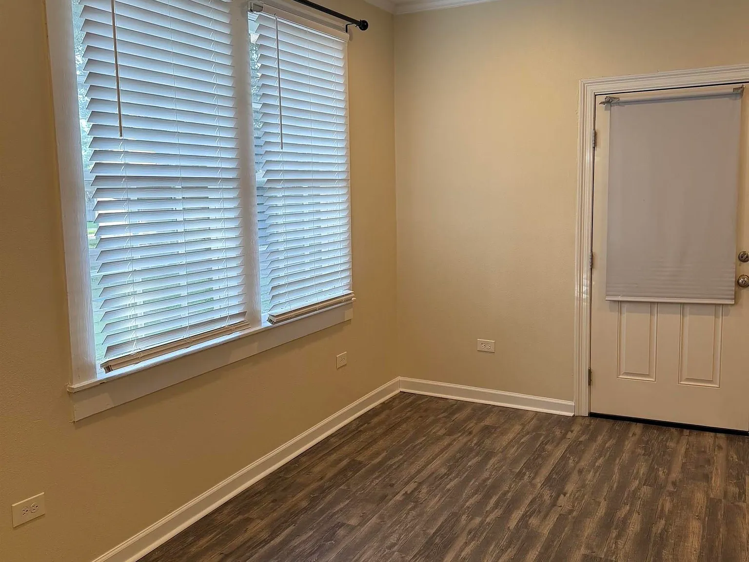 2 bed, 900 sqft, $950 — Photo 4