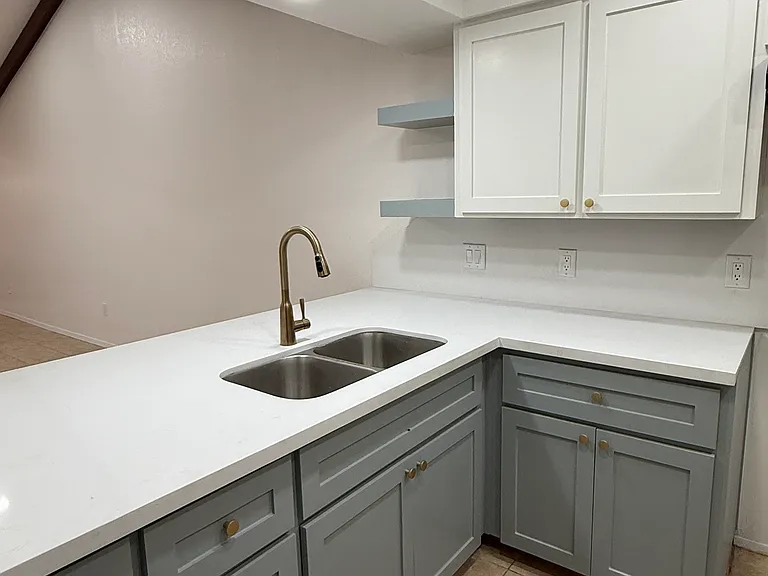 2113 Van Tassel Cir — Photo 3