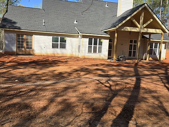 4th image of 158 Rivers Edge Dr