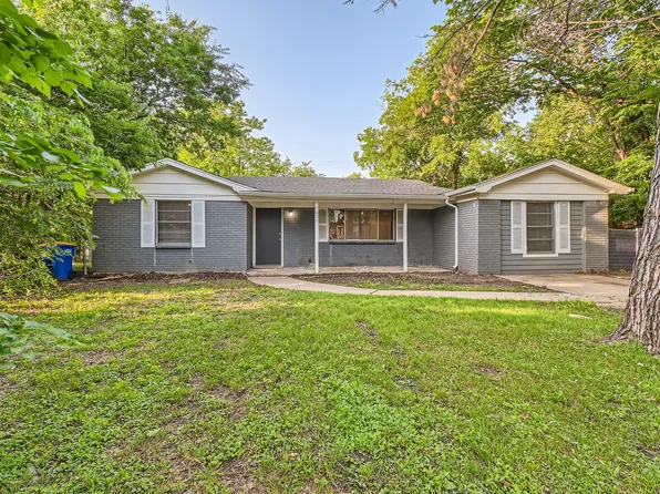 7805 Whitney Dr, White Settlement, TX 76108