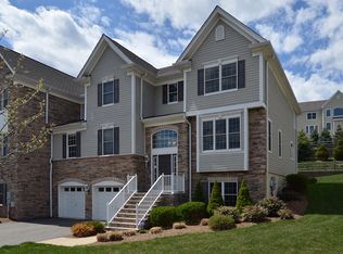 17 Baxter Ln, West Orange, NJ