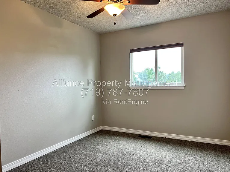 6318 Galway Dr — Photo 26