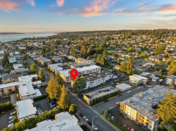 1113 5th Avenue S #201, Edmonds, WA 98020