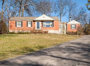 624 Hogan Rd, Nashville, TN 37220