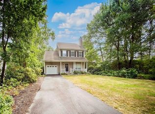 21 Farrington St #0, Foxboro, MA 02035