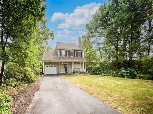21 Farrington St #0, Foxboro, MA 02035